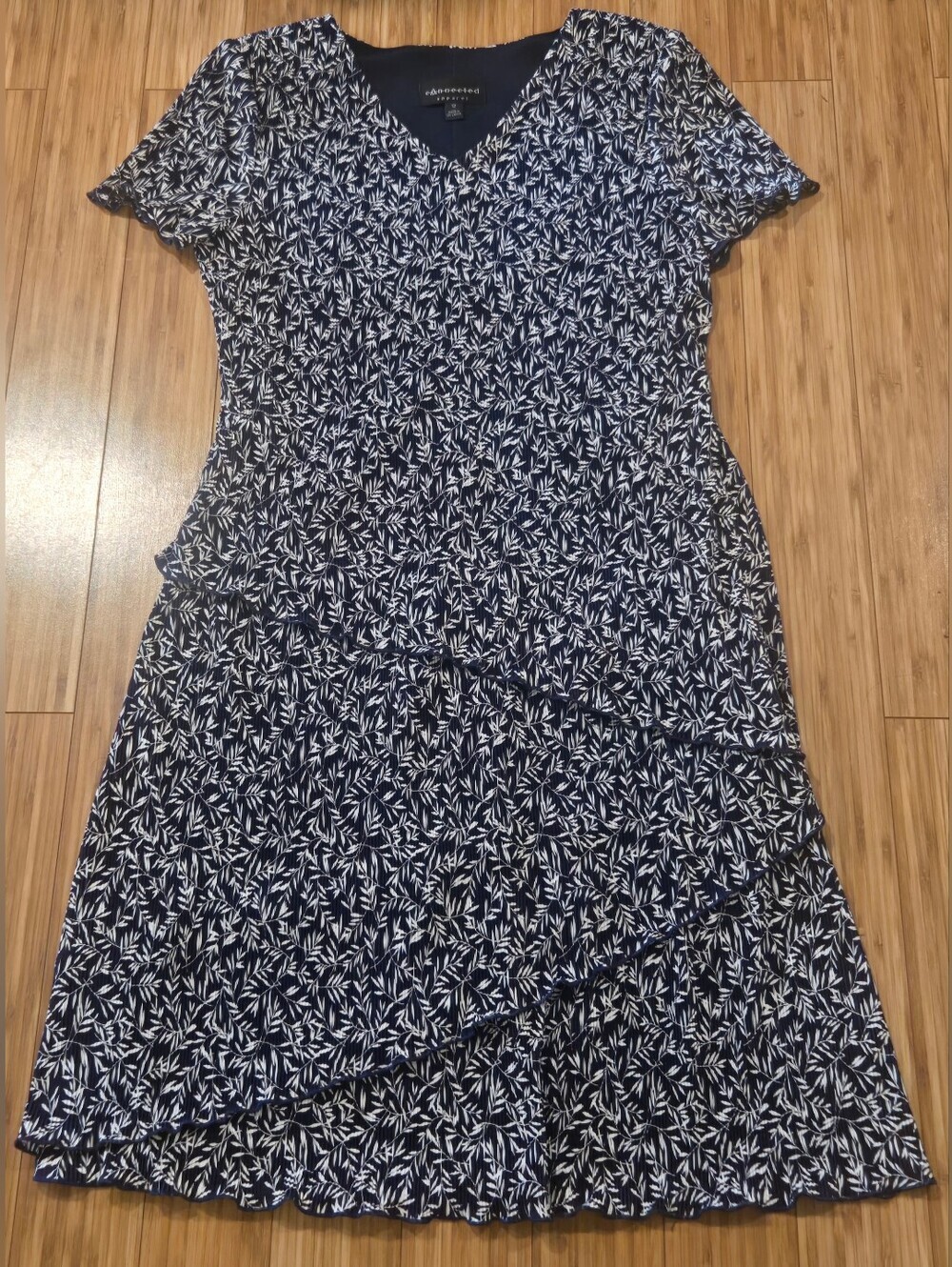 Connected Appareal Short Sleeve Navy & White Floral Dress